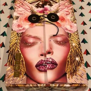 Fabulous Pat McGrath Divine Rose Eyeshadow Palette beautiful vibrant colors